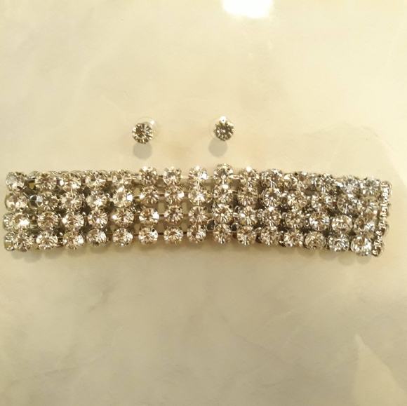 Silver Rhinestone Crystal Choker & Earring Set - Picture 2 of 2